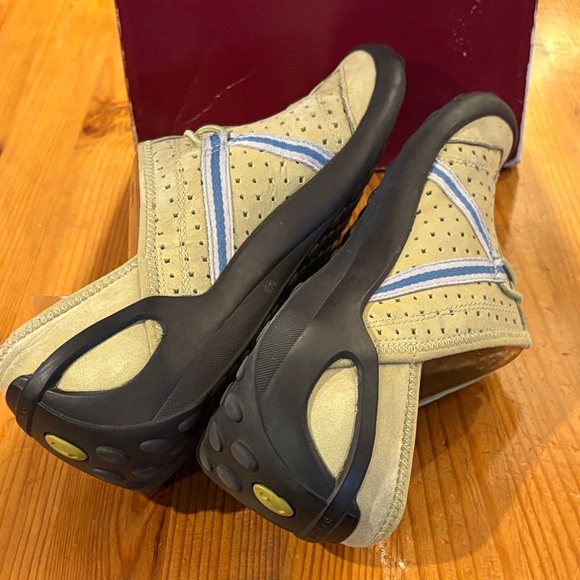 Privo Beige and Blue Flats tequini pear - Picture 8 of 13